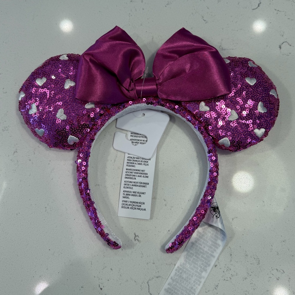 NEW Disney Parks Minnie 2022 Valentines Day Hearts Pink Sequin Ears Authentic